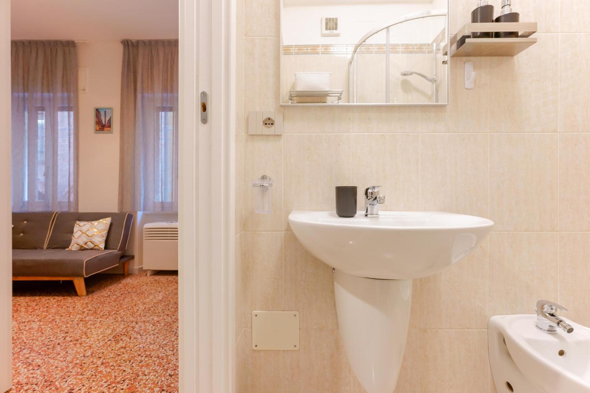 M&M Apartment Болонья Экстерьер фото